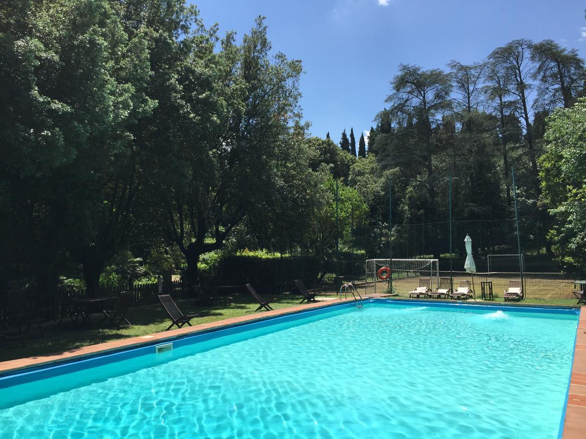 Tenuta Di Capezzana Bed & Breakfast Seano Ngoại thất bức ảnh
