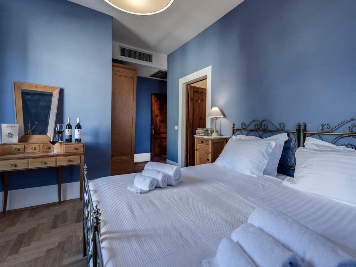 Tenuta Di Capezzana Bed & Breakfast Seano Ngoại thất bức ảnh