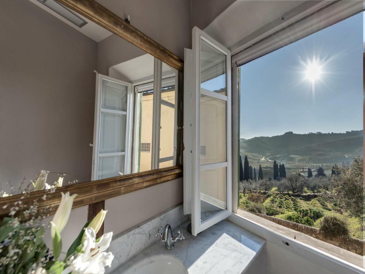 Tenuta Di Capezzana Bed & Breakfast Seano Ngoại thất bức ảnh
